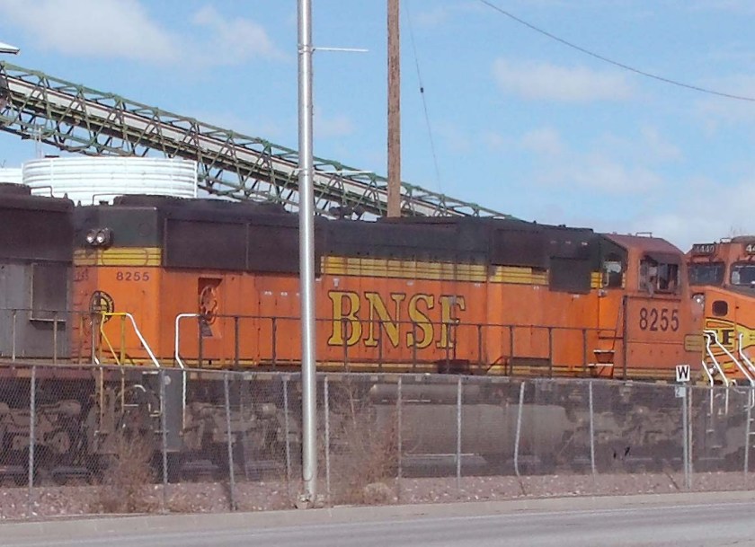 BNSF 8255