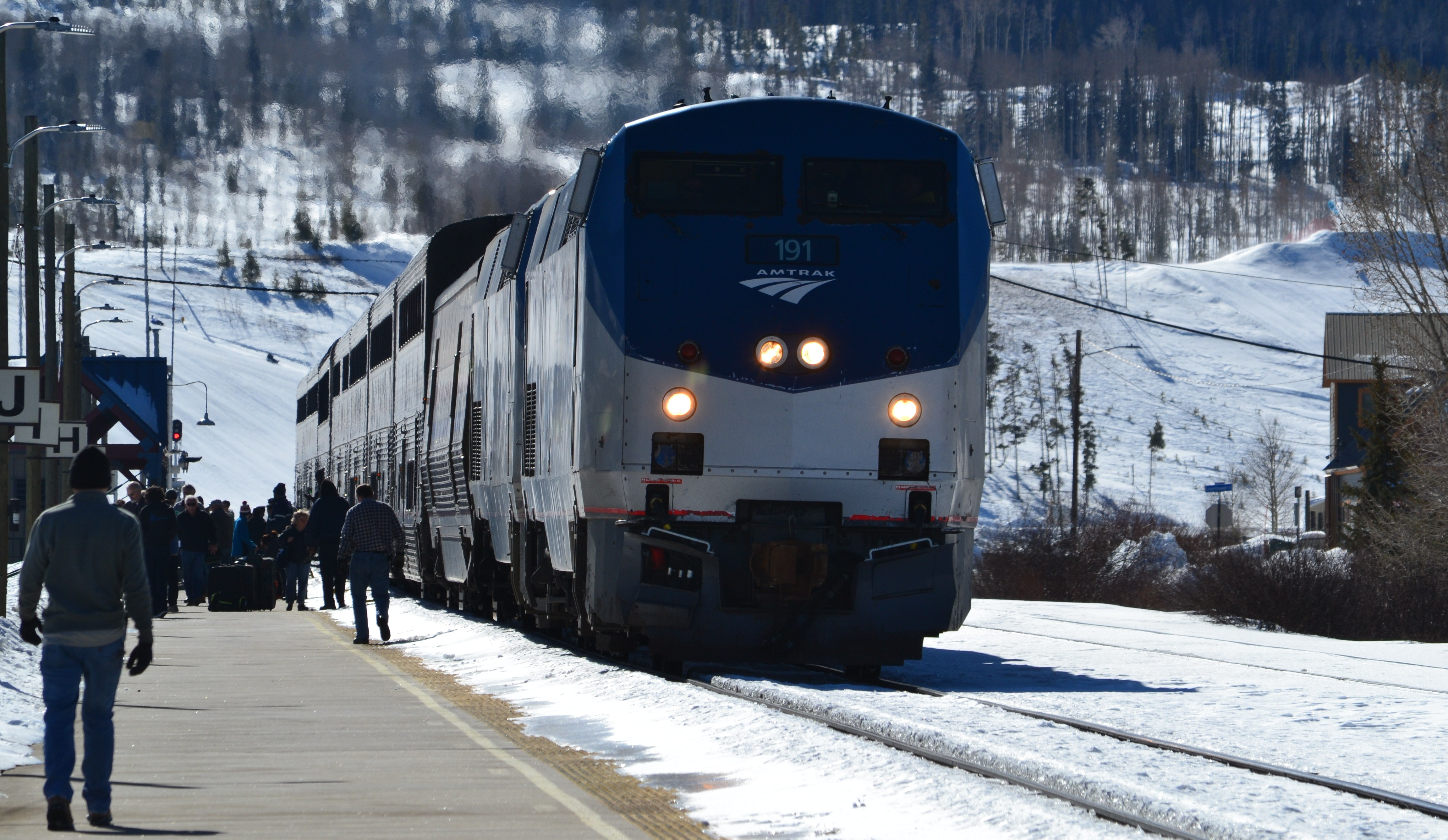 Superliners – Action Road