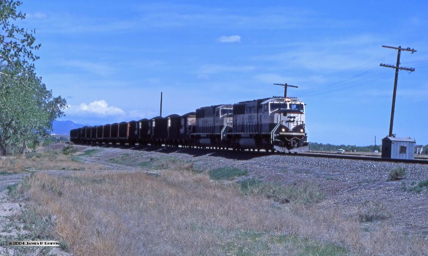 BNSF SD70MAC 9779