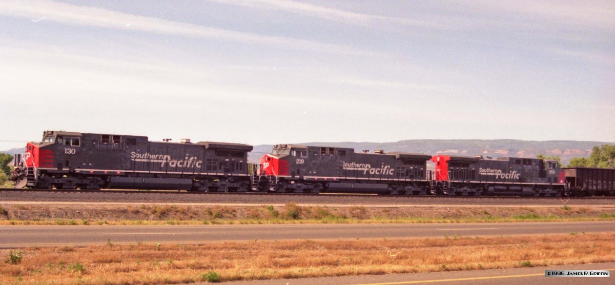 SP AC4400’s – Action Road